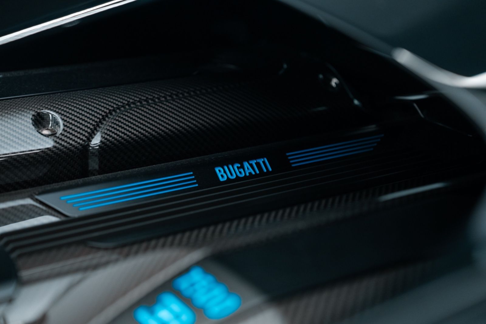 Fahrzeugabbildung Bugatti Chiron Pur Sport 1of60/SKY VIEW