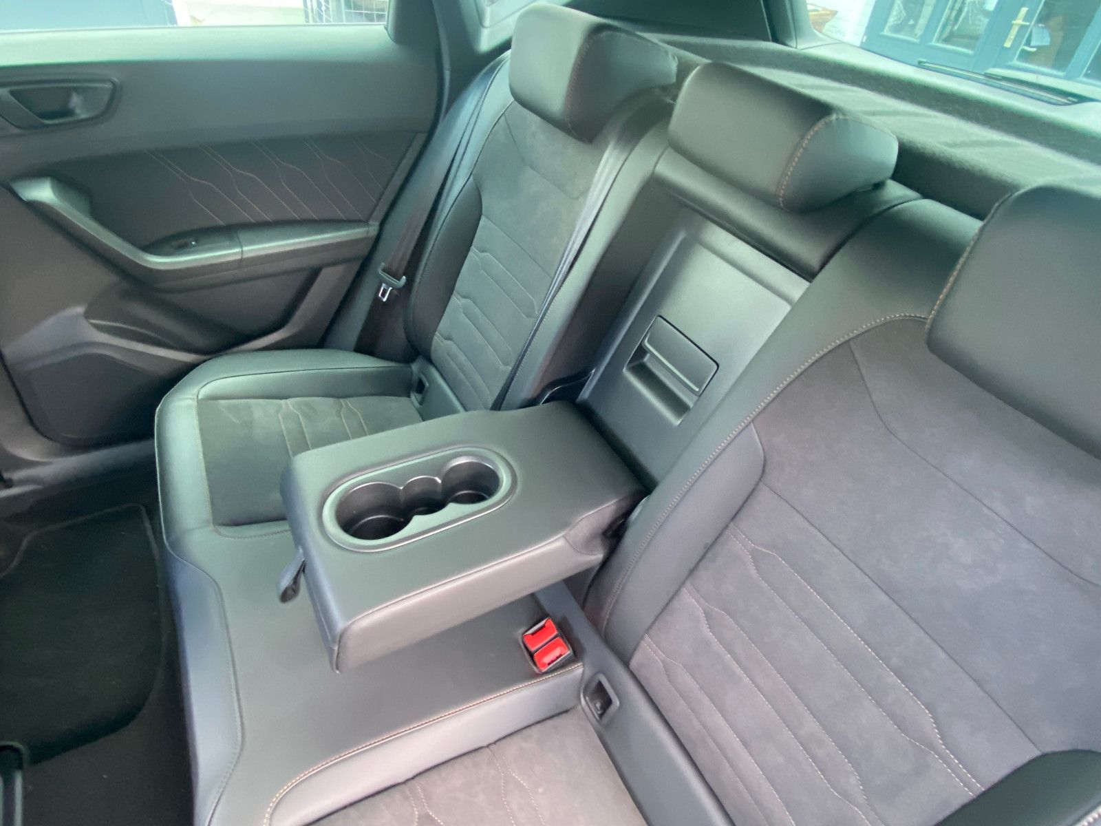 Fahrzeugabbildung CUPRA Ateca 2,0 TSI DSG VZ 4Drive *NAVI *AHZV *Winterp