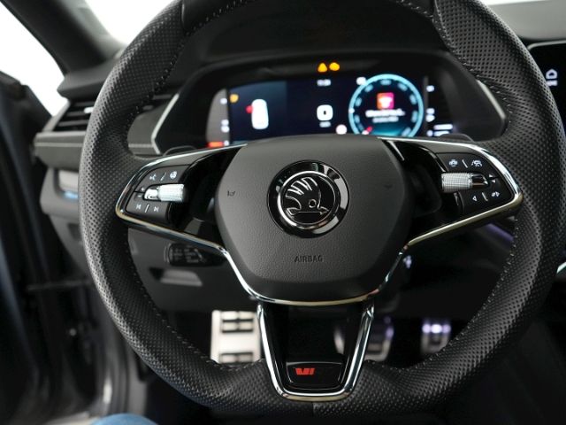 Octavia COMBI RS iV DSG+NAVI+RÜCKFAHRKAMERA+SITZ
