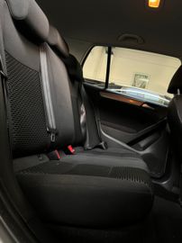 Volkswagen Golf - 8