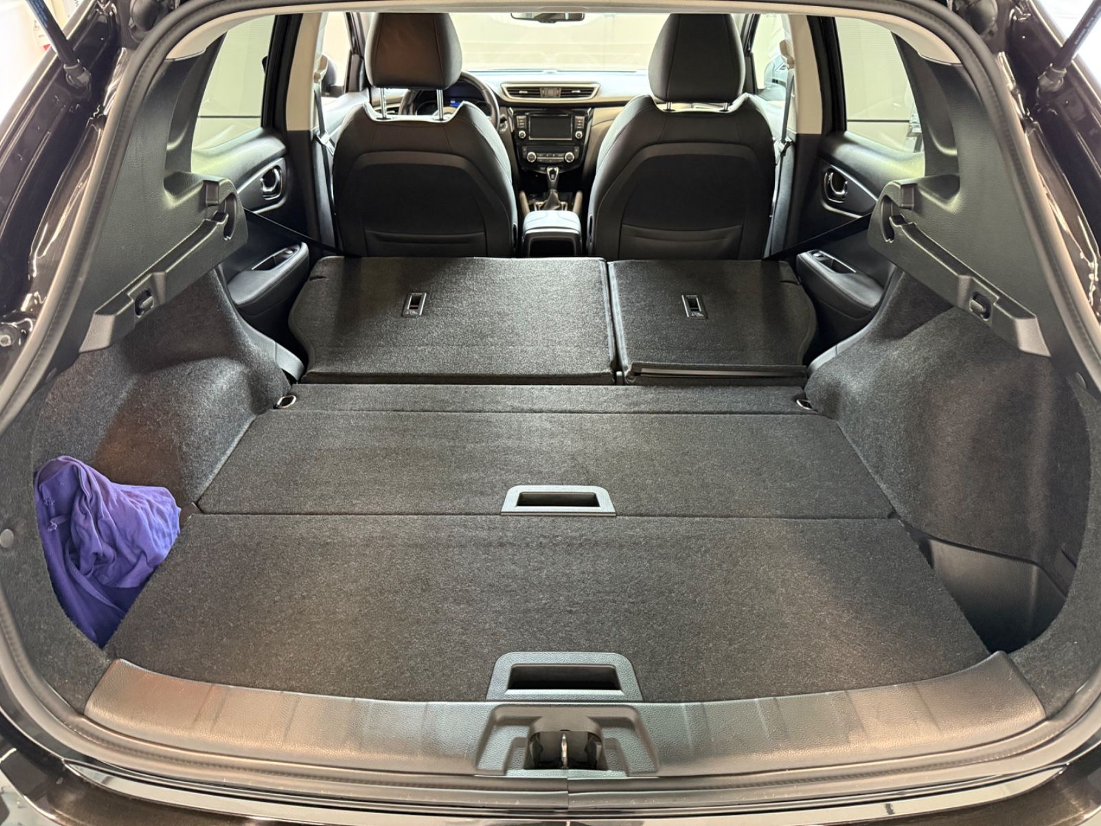 Fahrzeugabbildung Nissan Qashqai Tekna Safety-Shield-Paket 360°