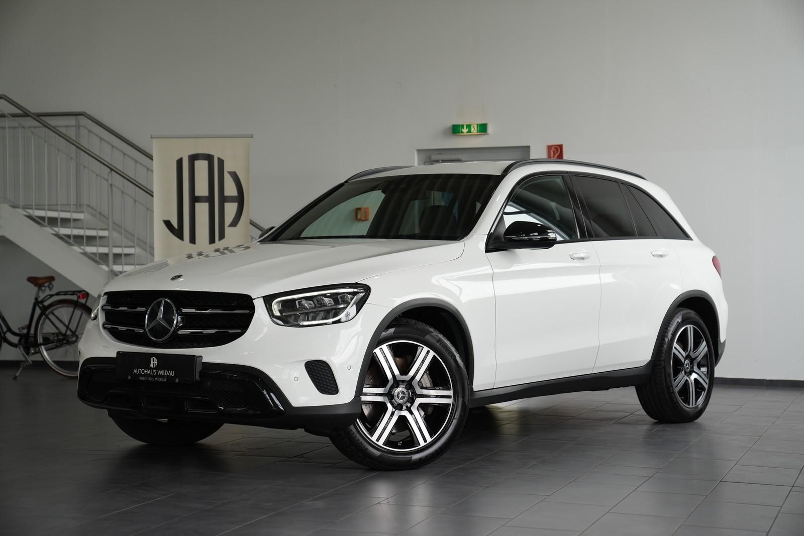 MERCEDES-BENZ GLC 300 d 4Matic *AUT*NAV*LED*AHK*
