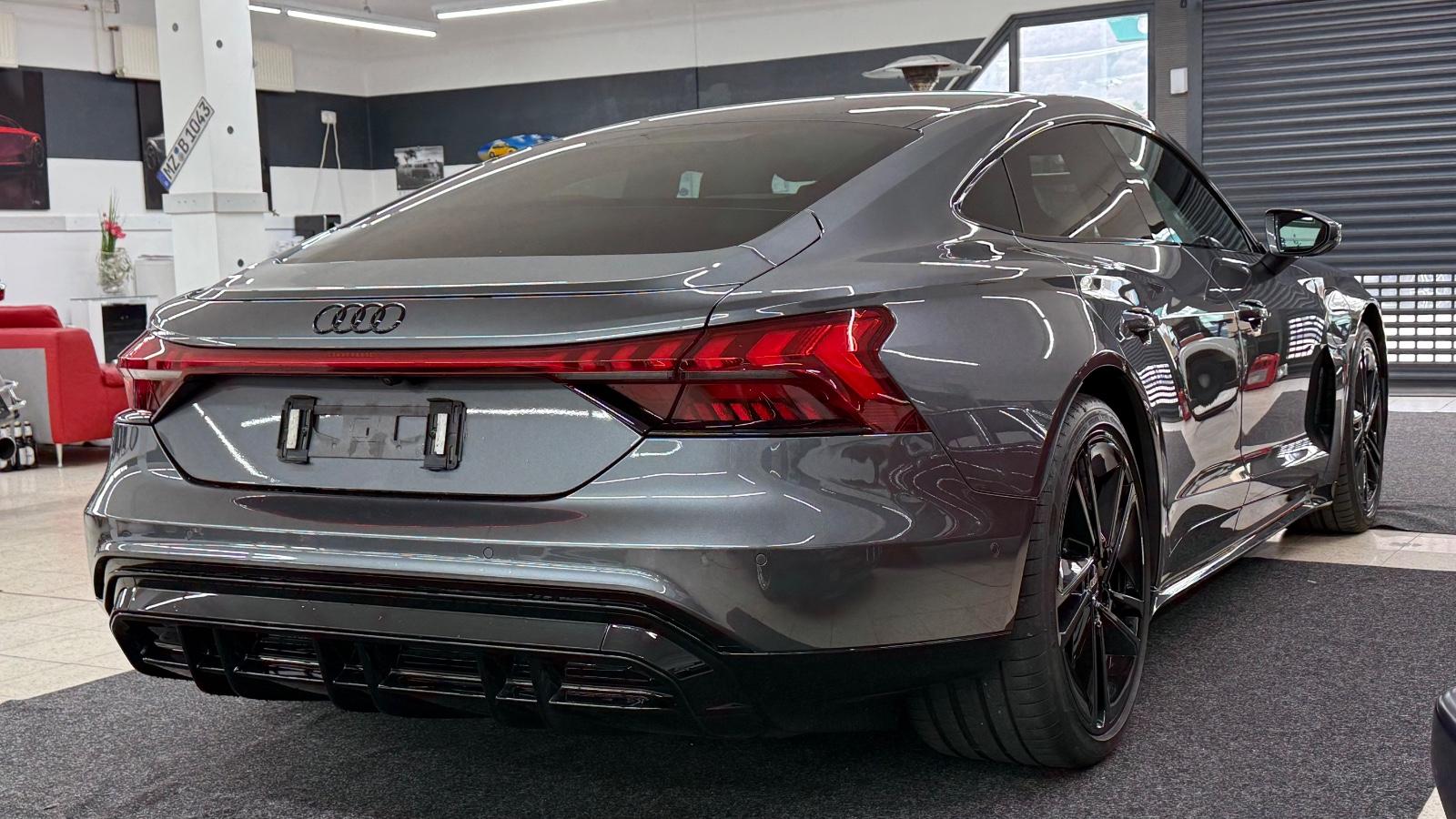 Audi e-tron GT*Laser*Carbon*21 Zoll*Dynamic*Carbon