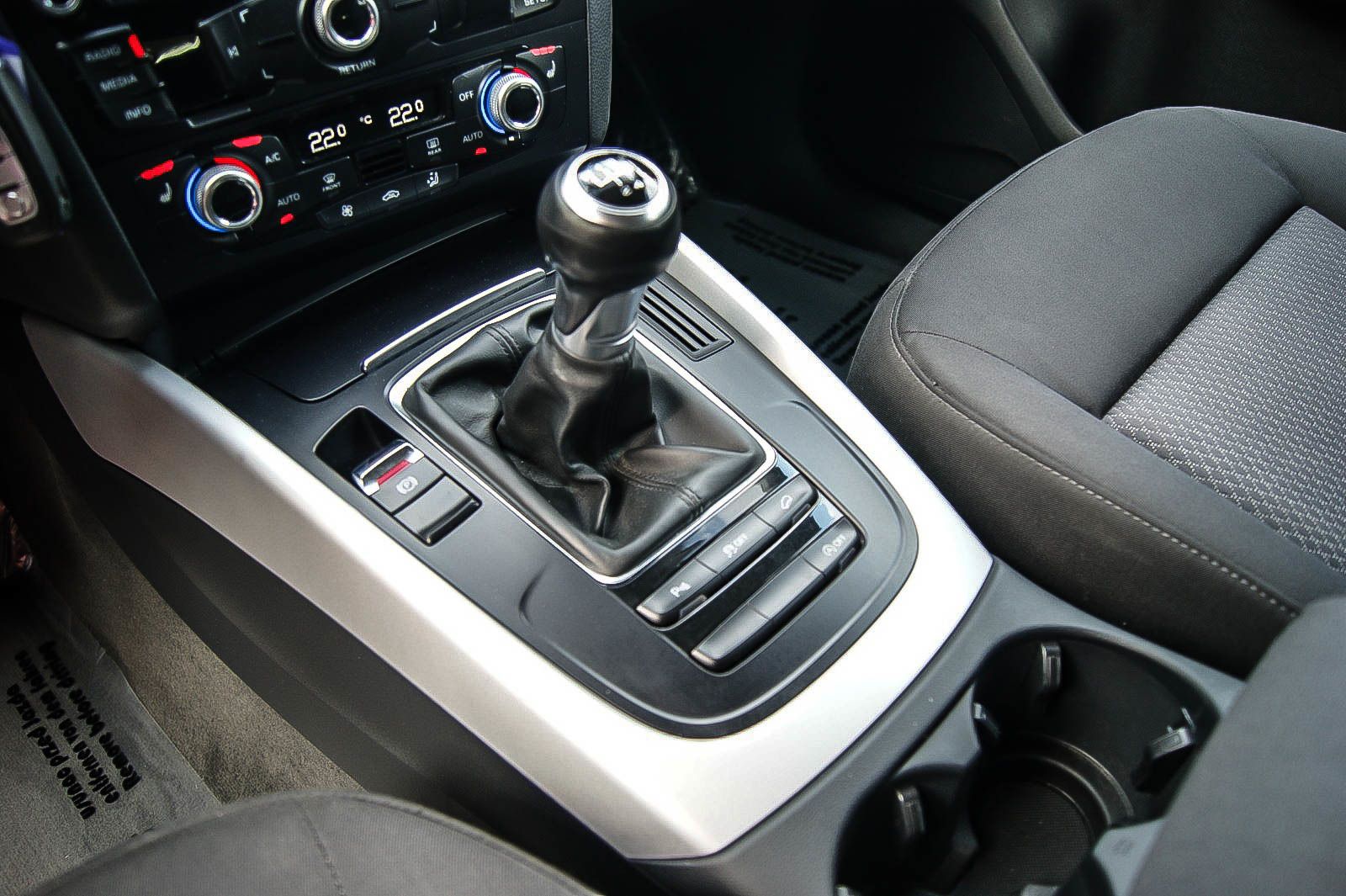 Fahrzeugabbildung Audi Q5 2.0 TFSI quattro Offroad XENON ANHÄNGERKUPPLG