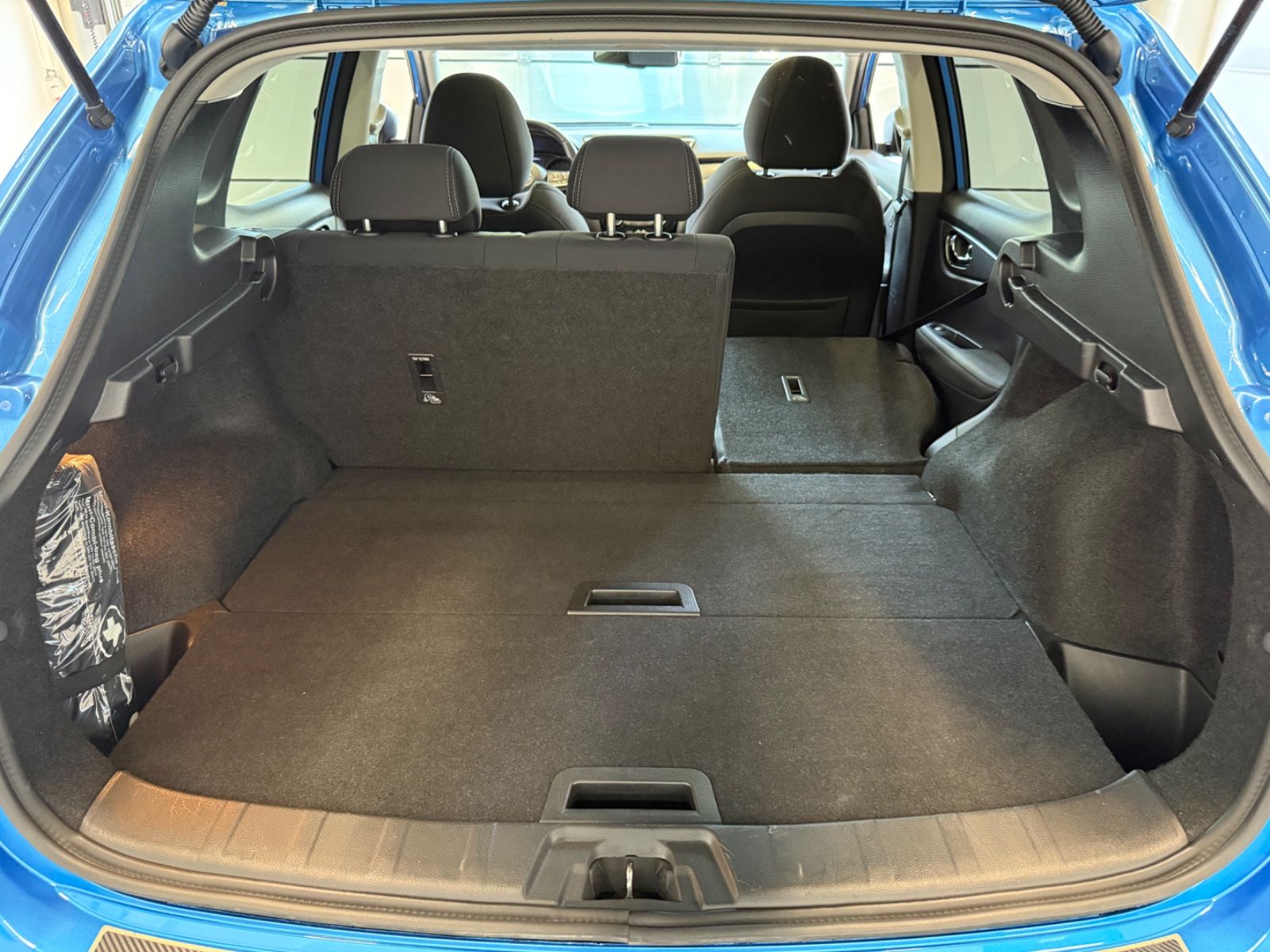 Fahrzeugabbildung Nissan Qashqai N-Connecta, 360° Kamera, Navi, Winterpa.