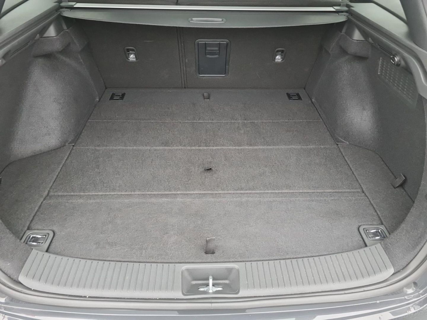 Fahrzeugabbildung Hyundai i30 Advantage 1.5 T-GDI 48V AUT. +ALLWETTER+PANO