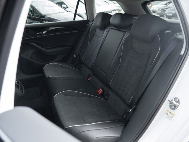 Passat Variant Business TDI DSG AHK 8-fach