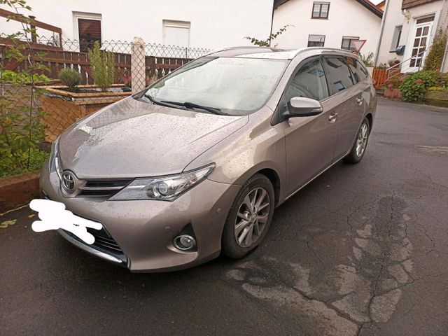 Toyota Auris Touring Sports Life+ mit Rück...