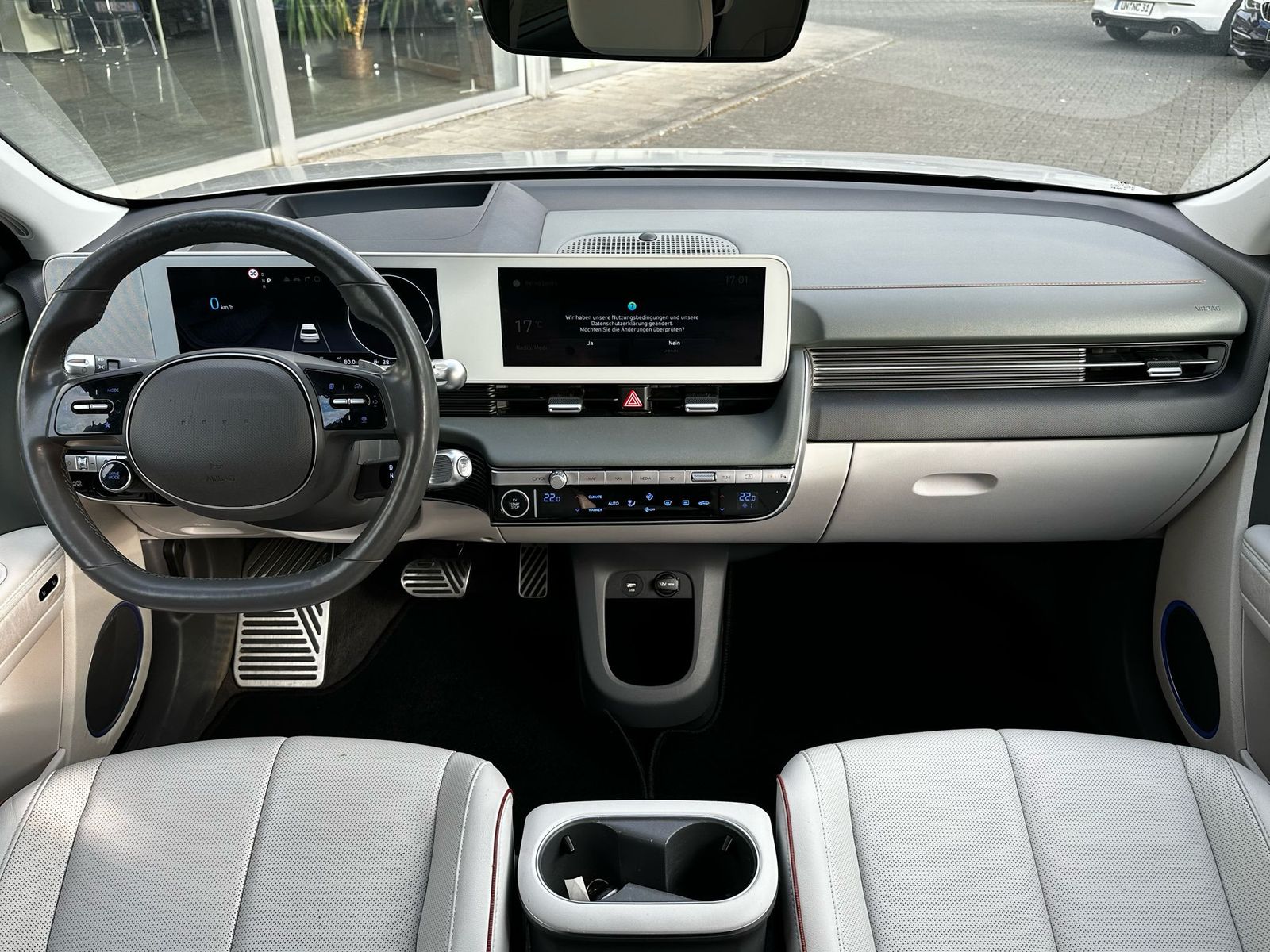 Fahrzeugabbildung Hyundai Ioniq 5 Uniq 4WD MEMO+LED+HEAD+SHZ+BOSE+ACC+360°