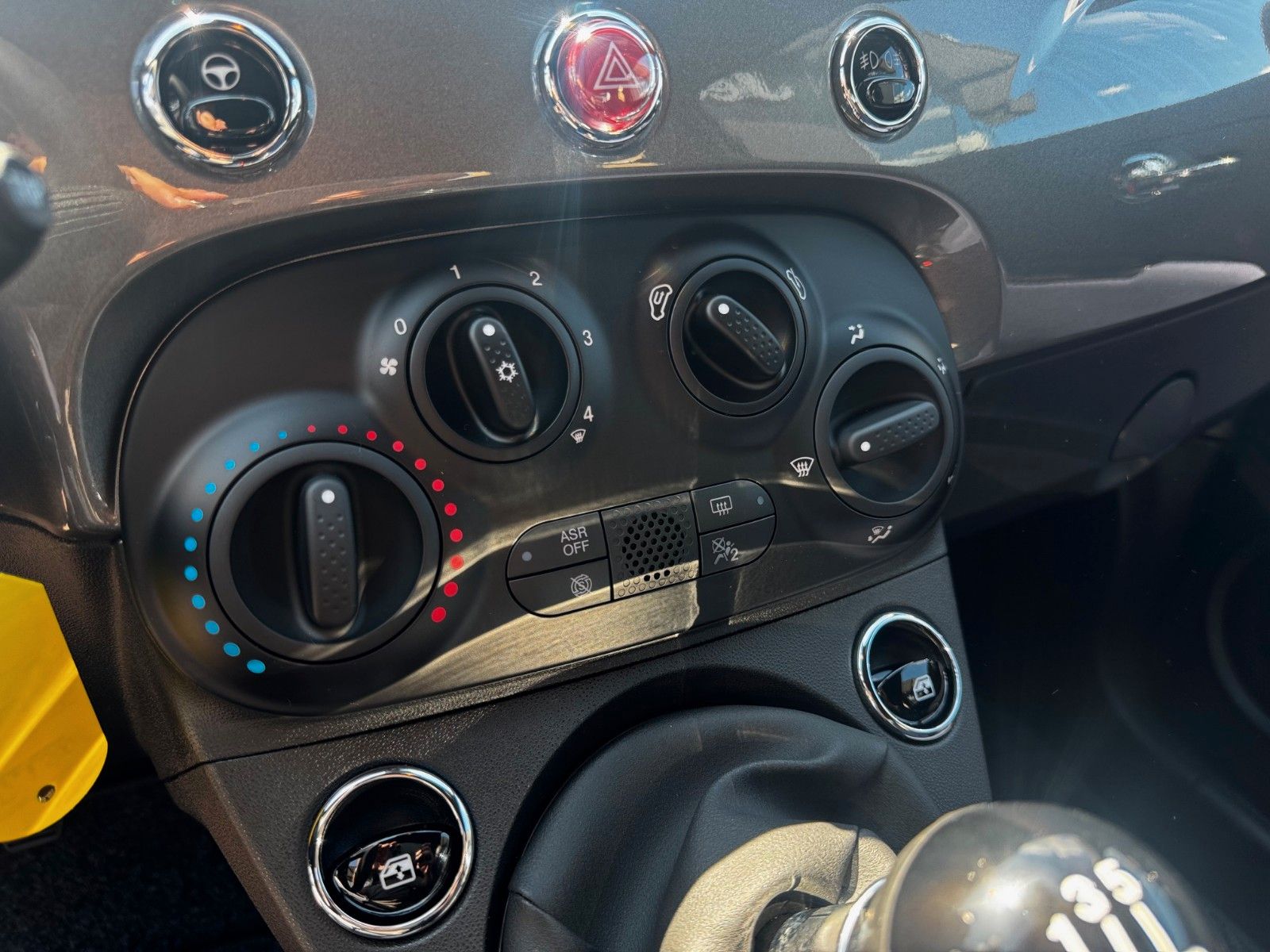 Fahrzeugabbildung Fiat 500 1.0 GSE Hybrid CLUB 70PS
