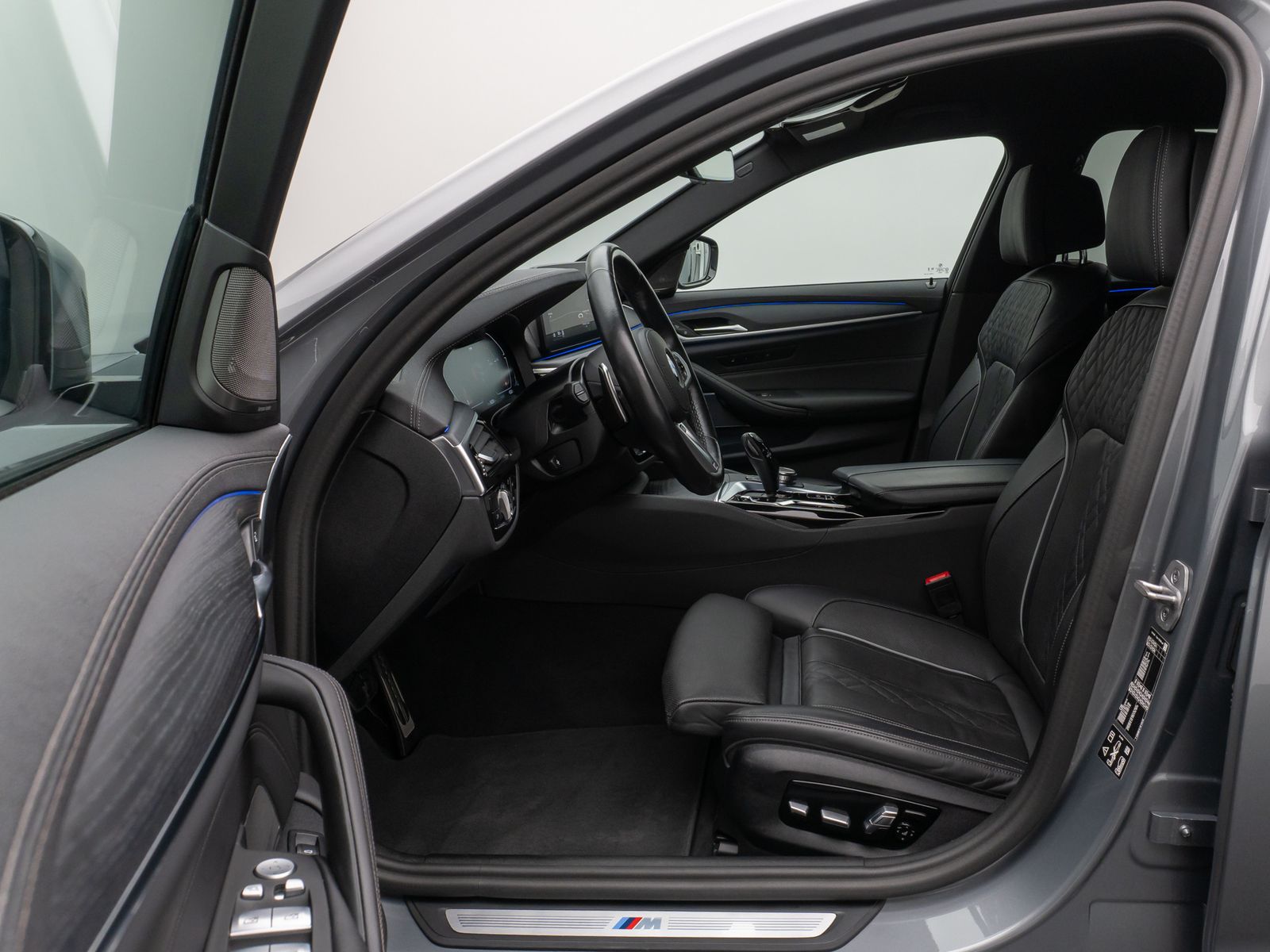 Fahrzeugabbildung BMW 540d xD M Sport Pro Laser Kamera HUD DAB H/K 20"