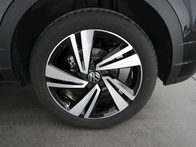 T-Roc R-LINE TDI DSG+AHK+MATRIX LED+NAVI+RÜCKFAH