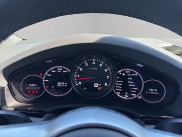 Porsche Cayenne - 11