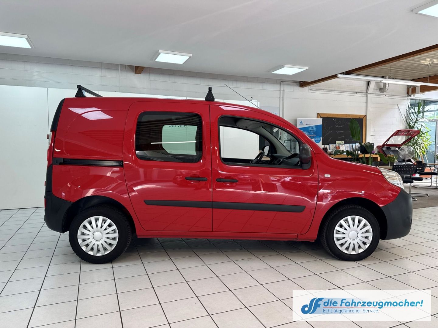 Fahrzeugabbildung Renault Kangoo Rapid Extra Fahrerprofil Tel.-Vorb. PDC B
