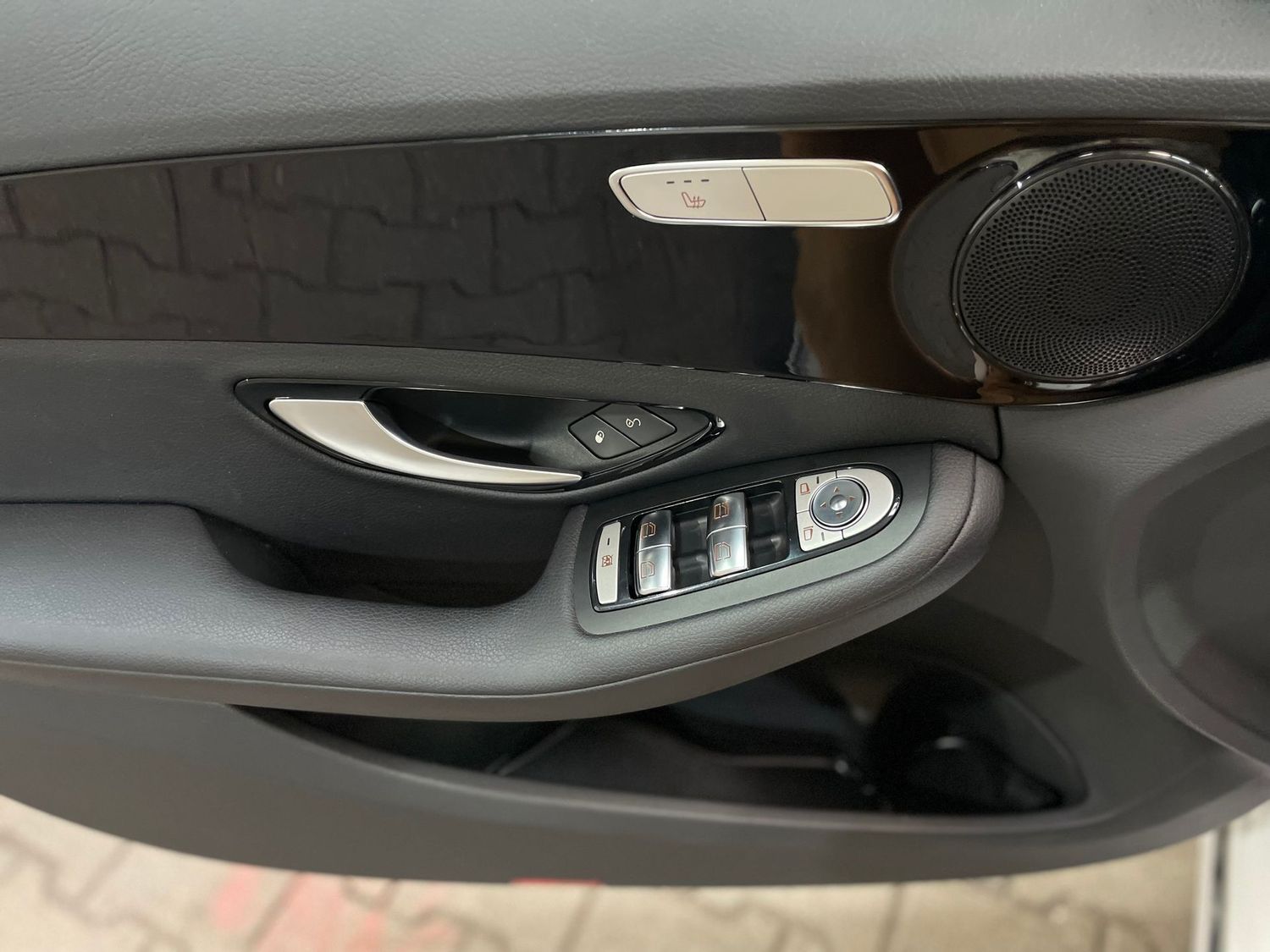 Fahrzeugabbildung Mercedes-Benz C 180 CGI Avantgarde #LED#Distr.#Kamera
