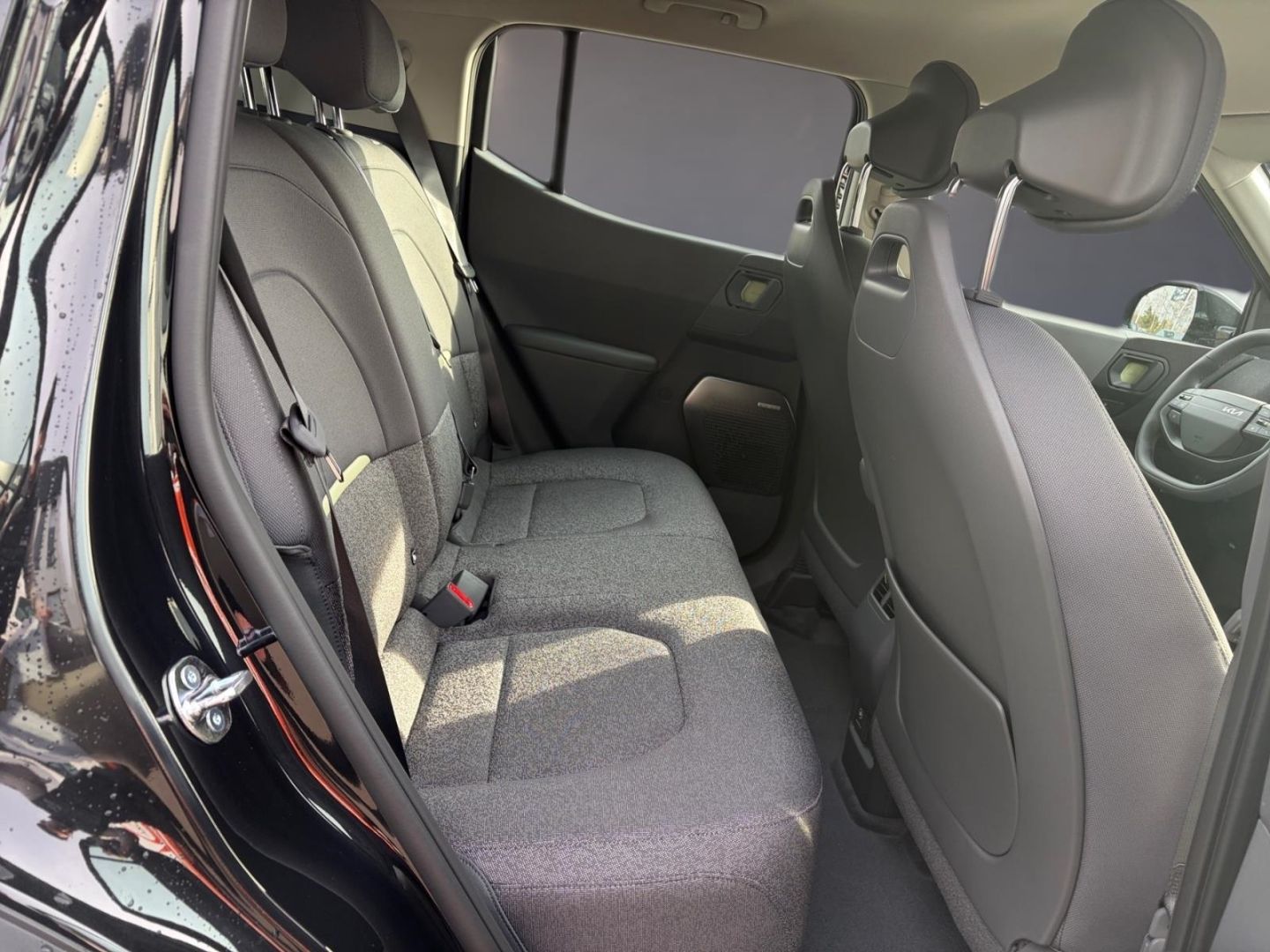 Fahrzeugabbildung Kia EV2 42.2 kWh 5S EARTH WIC 22AC TEC Navi Soundsy