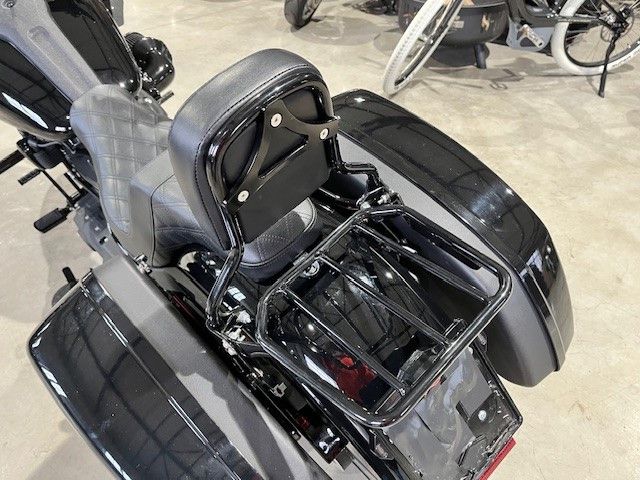 Fahrzeugabbildung Harley-Davidson FXLRST Low Rider ST 117 Umbau / Jekill