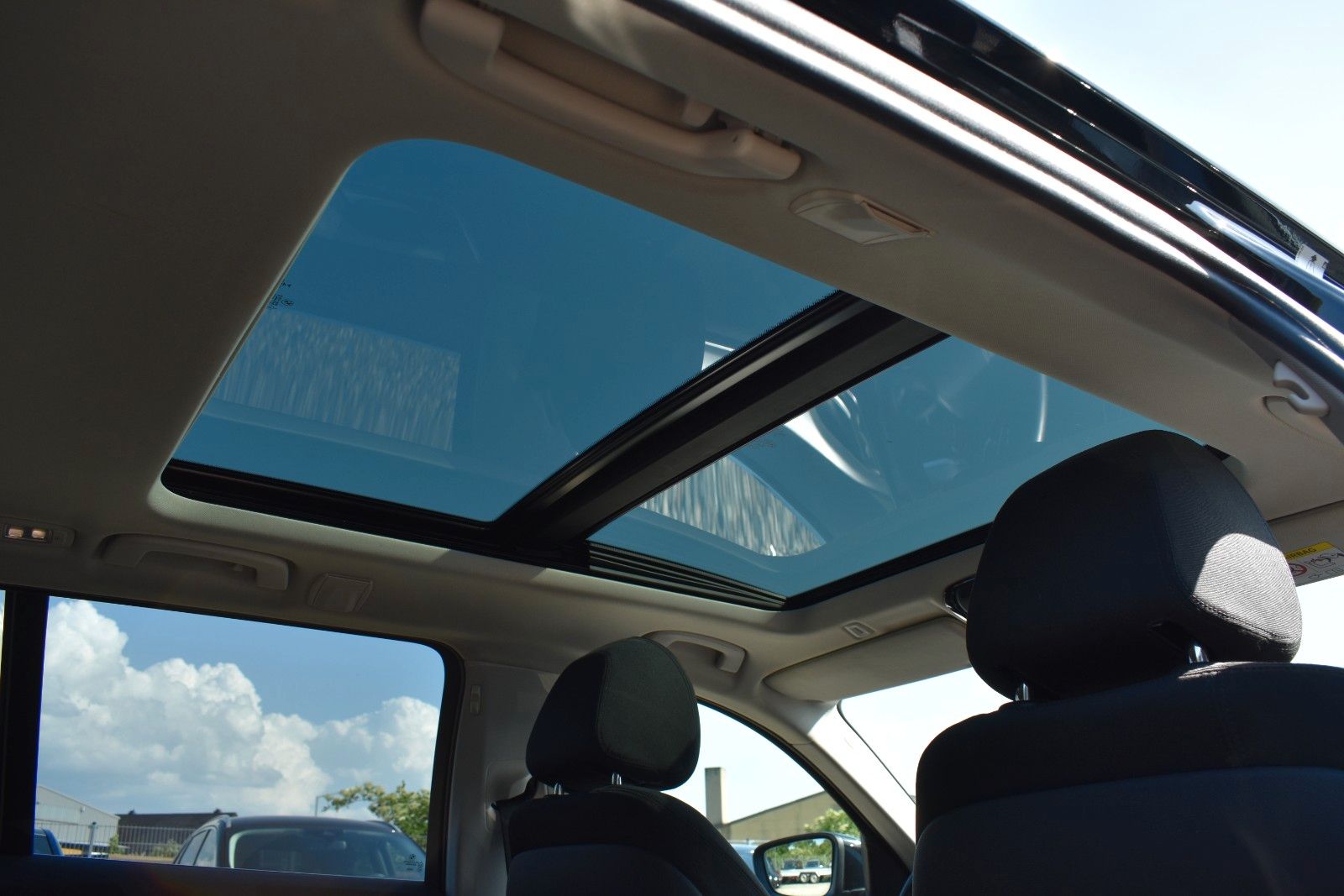 Fahrzeugabbildung BMW 530i Touring xDrive AHK Panorama LED Kamera