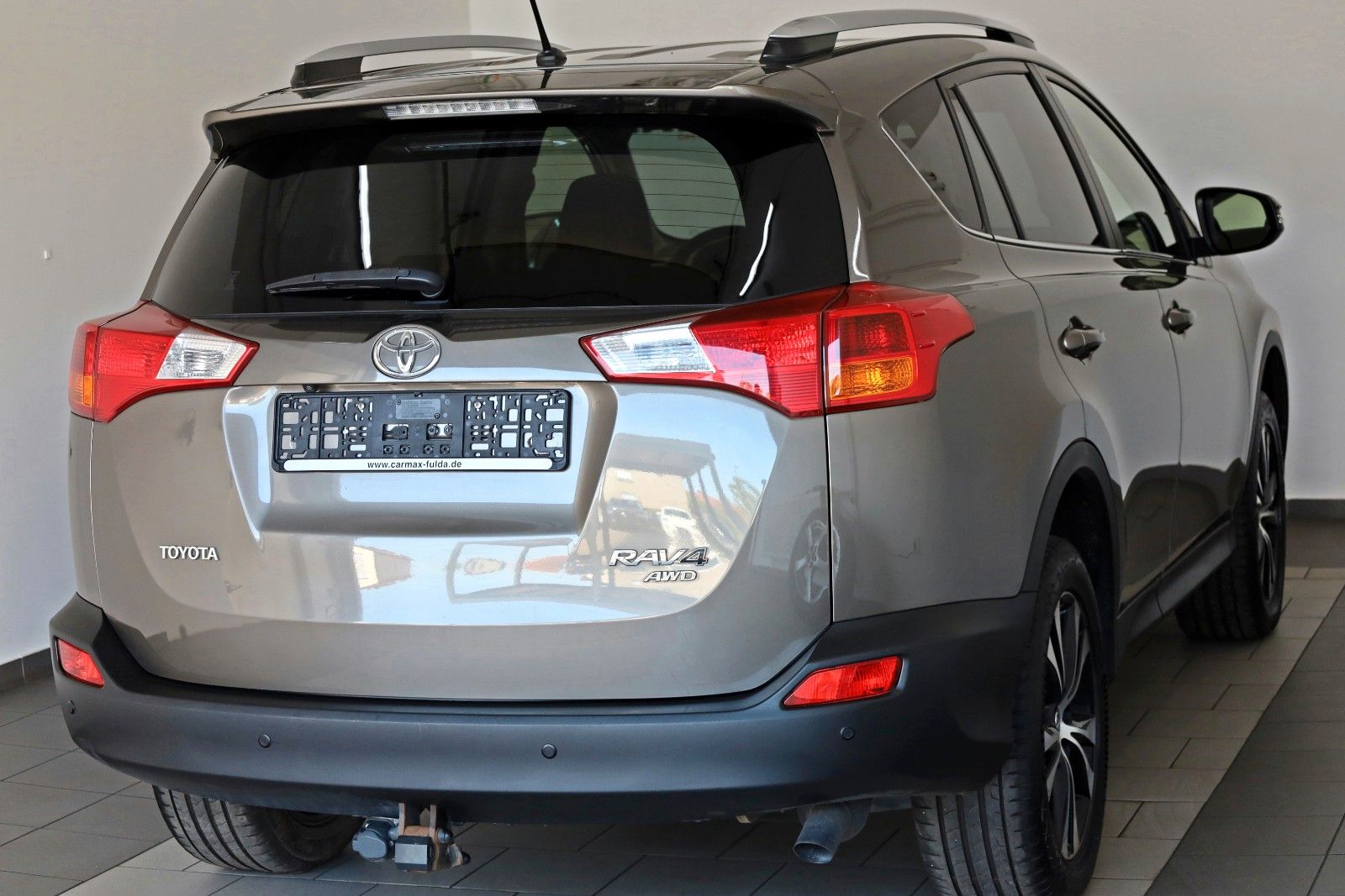 Fahrzeugabbildung Toyota RAV4 Edition 4x4, Kamera, SH, PDC, AHK, SR+WR
