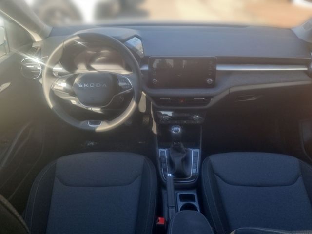 Fahrzeugabbildung SKODA Fabia 1.0 TSI Tour WINTER PLUS LENKRADHZG