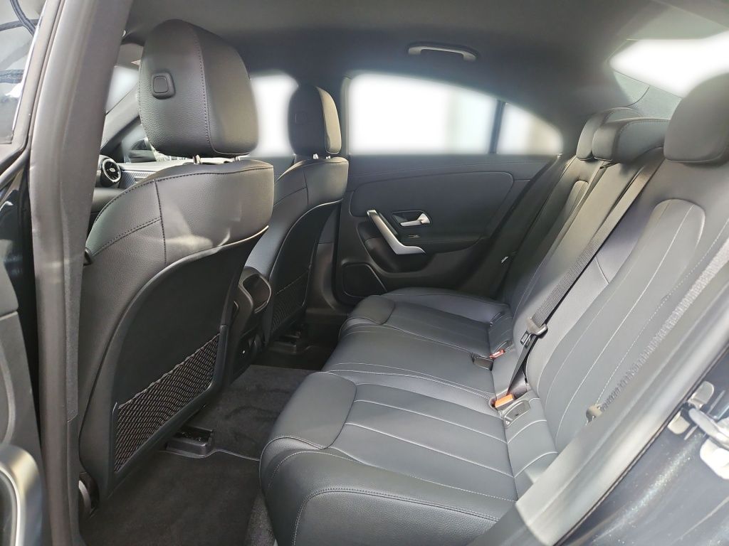 Fahrzeugabbildung Mercedes-Benz CLA 180 Coupé Progressive Distronic+ LED Memory