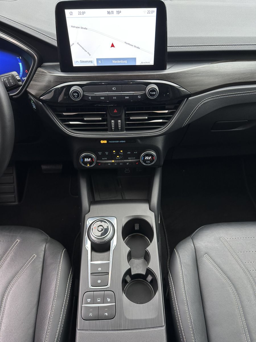 Fahrzeugabbildung Ford Kuga 2.0 EcoBlue 4x4 Vignale NAV+LED+AHK+PANO+VC