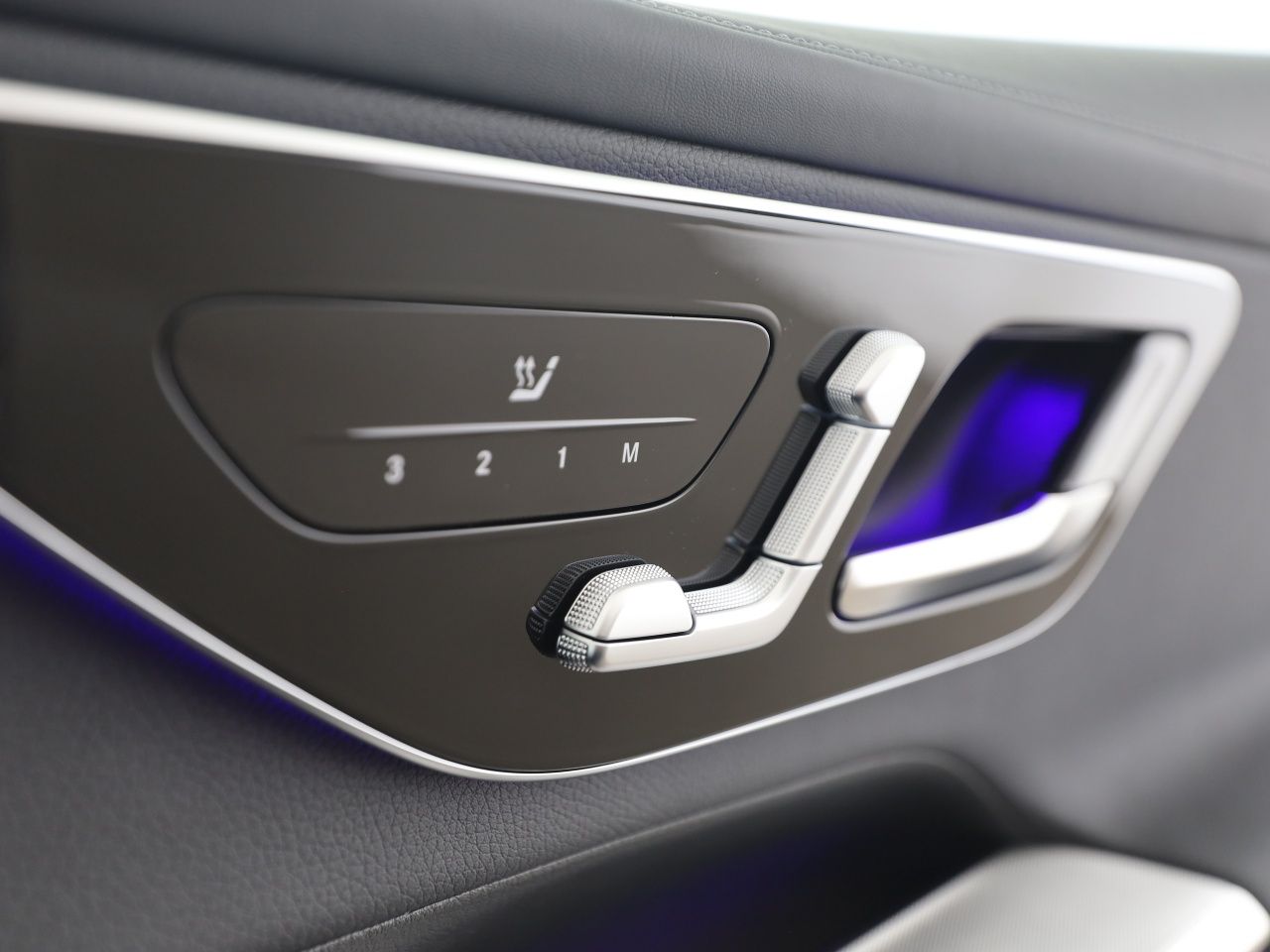 Mercedes-Benz GLC 300 de 4M AMG Digital Light Burmester MBUX foto 18