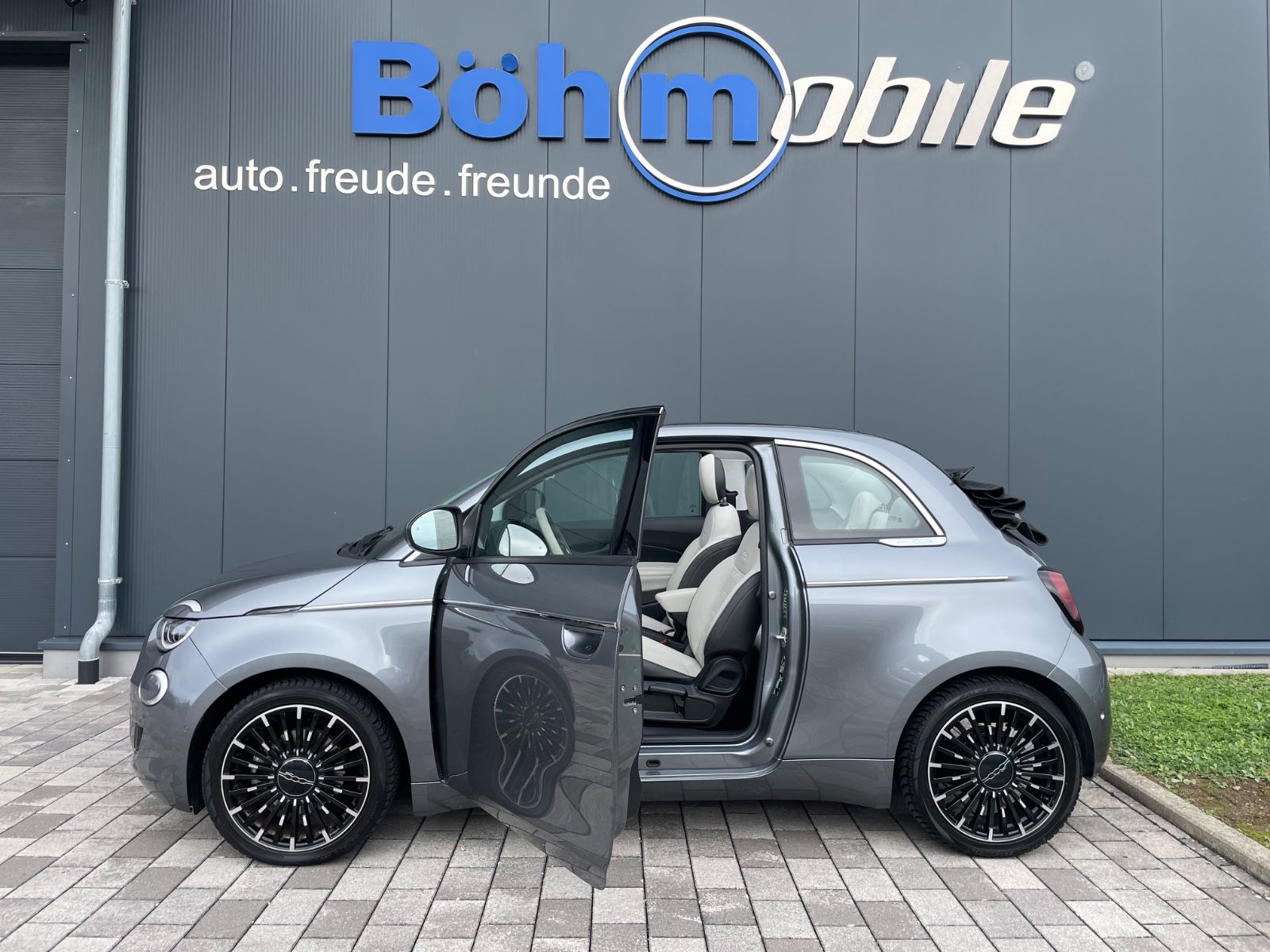 Fiat 500e Cabrio La Prima by Bocelli/1. Hand/Mwst. imagem 2