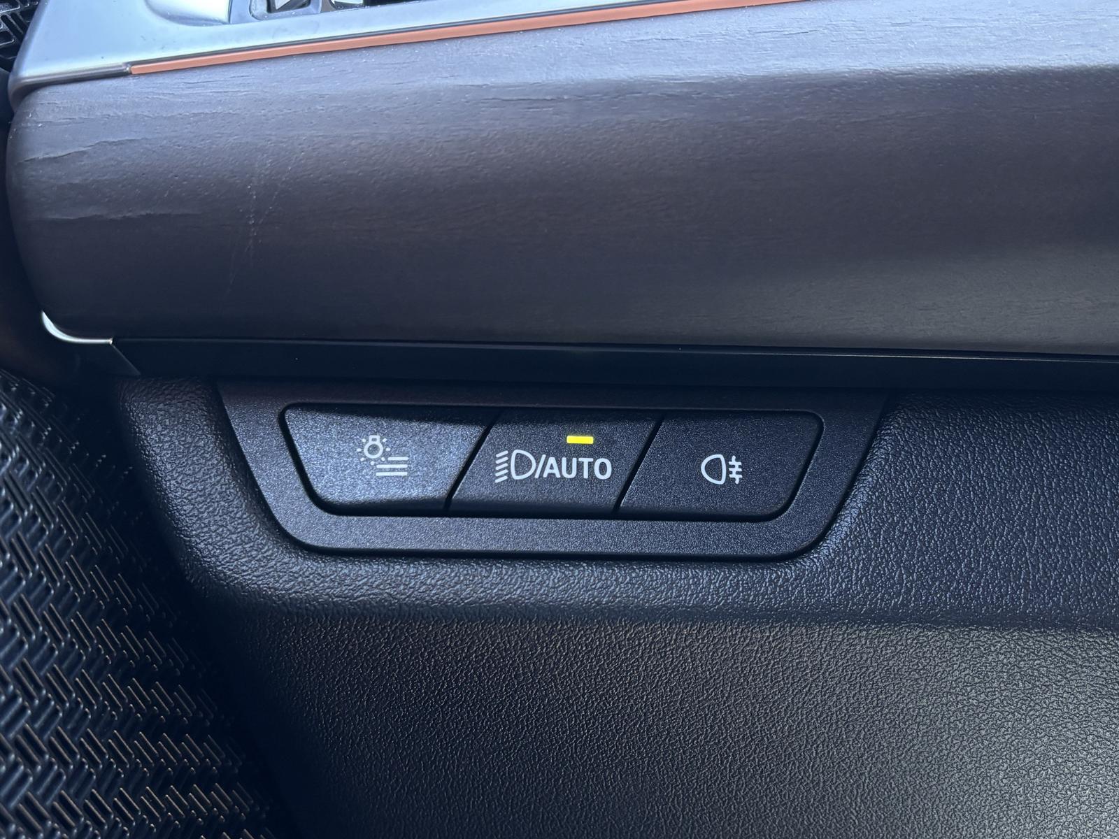 BMW 223i LED LC Prof HUD 360° SHZ PDC Tempo