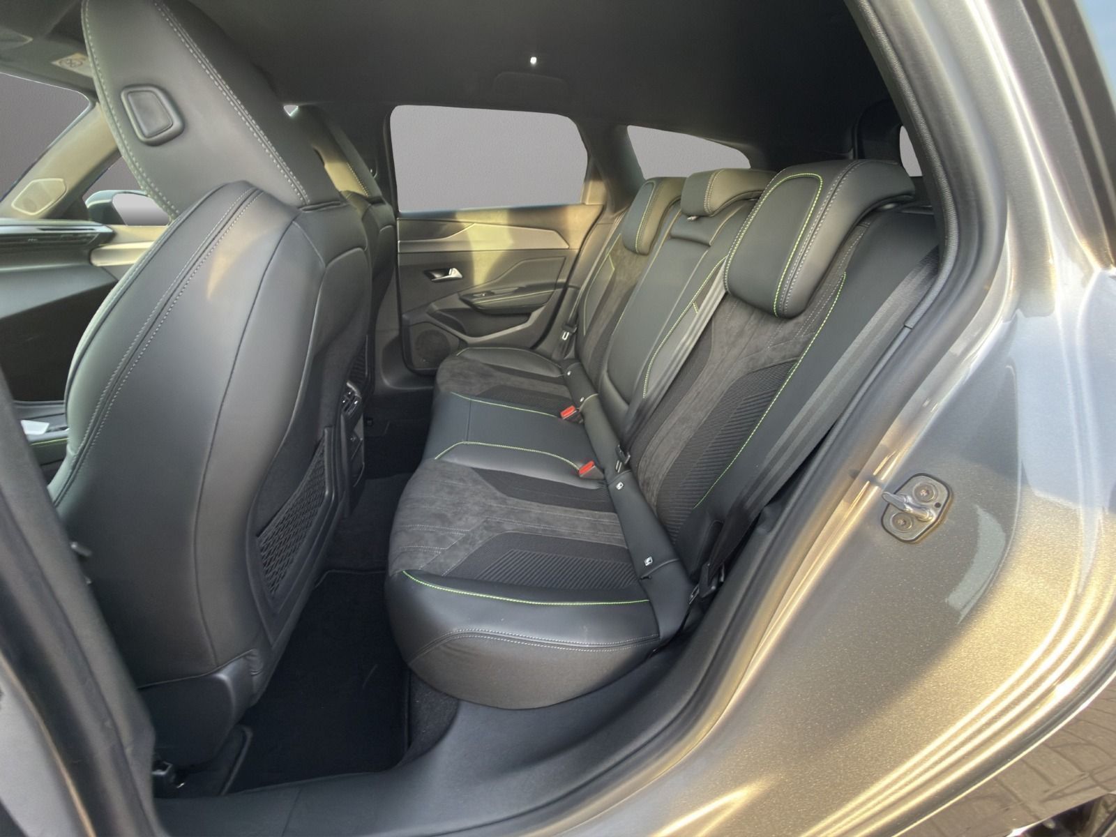 Peugeot 308 - Bild 12