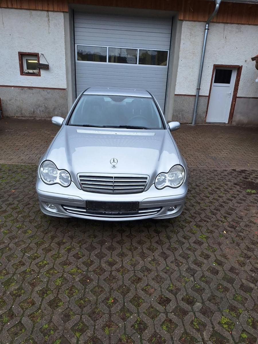 Mercedes-Benz C 180