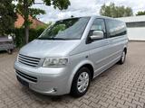 Volkswagen T5 2.5 TDI Multivan Navi SHZ 7 Sitzer TÜV NEU - VW T5 Multivan in Lübeck