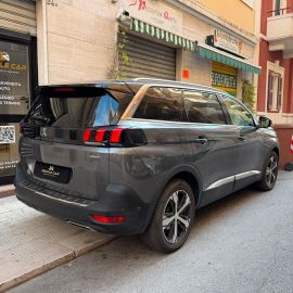 Peugeot 5008 - 3