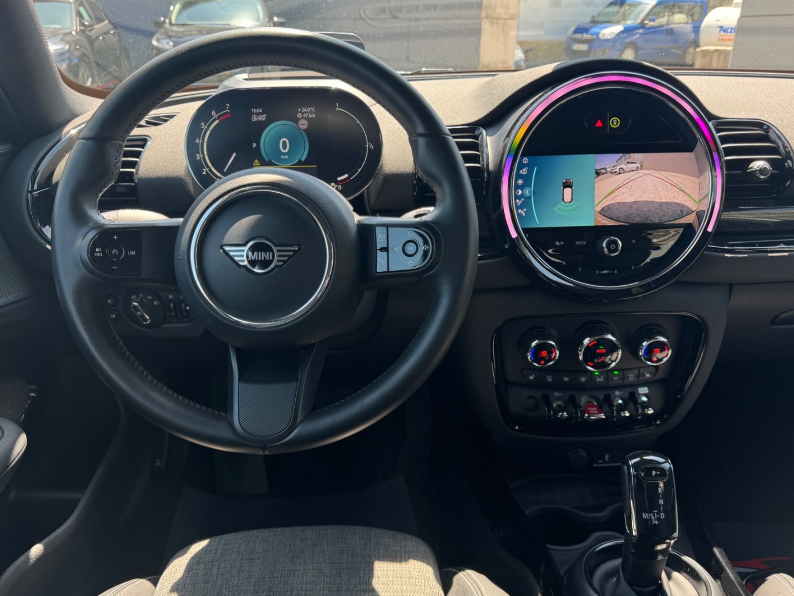 Fahrzeugabbildung MINI Cooper Clubman Classic Trim Klima SHZ PDC CAM