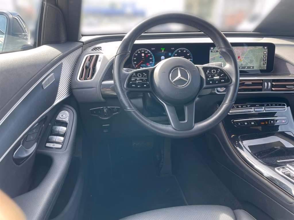 Mercedes-Benz EQC 400 4MATIC MBUX*Mbeam*AR*CarPlay*AUT*Distr