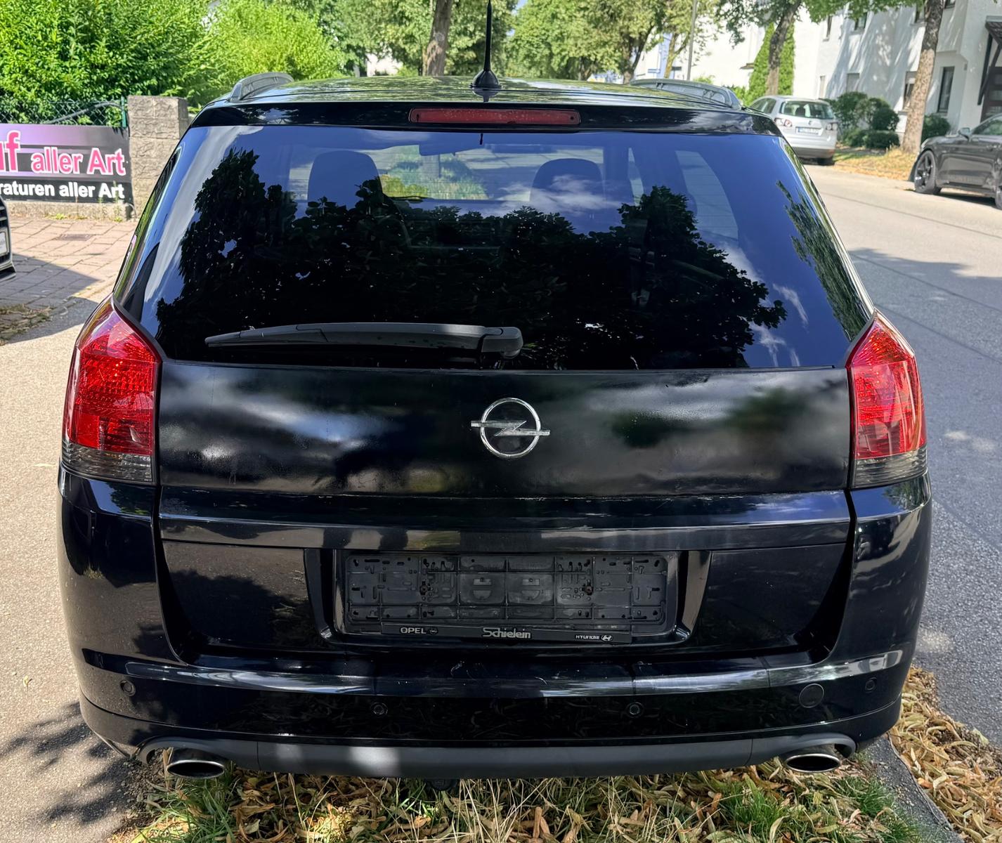 Opel Signum 2005 — двигун 1.998 cm³, 175 HP (129kW)