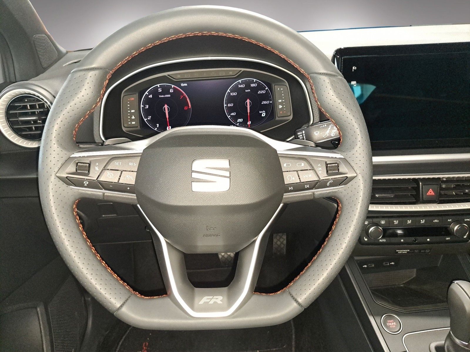 Arona FR Black Edition 1.0 TSI DSG ACC Navi SHZ