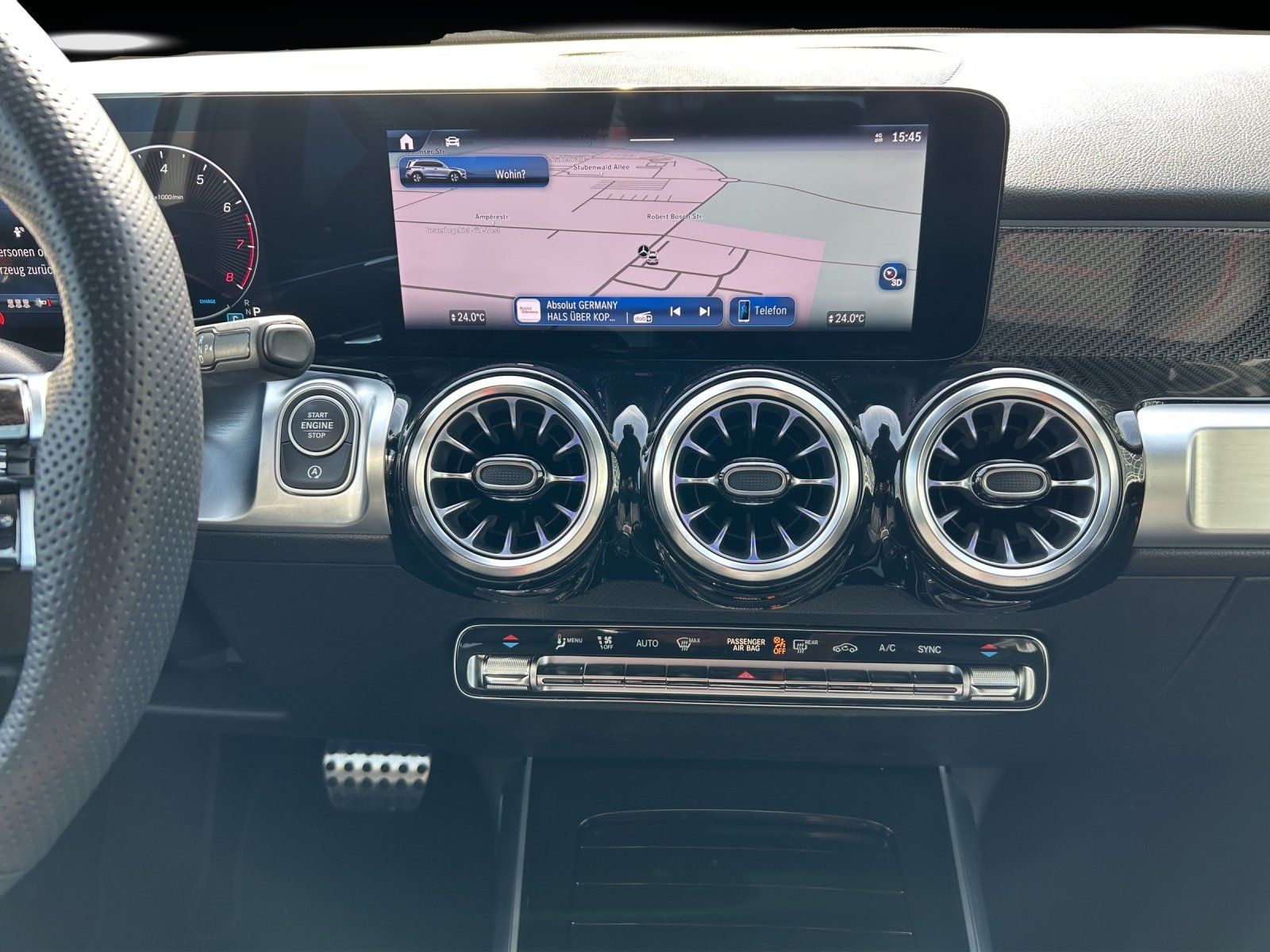 Fahrzeugabbildung Mercedes-Benz GLB 250 4M AMG Premium DISTRO KeyGo AHK 360°MLED