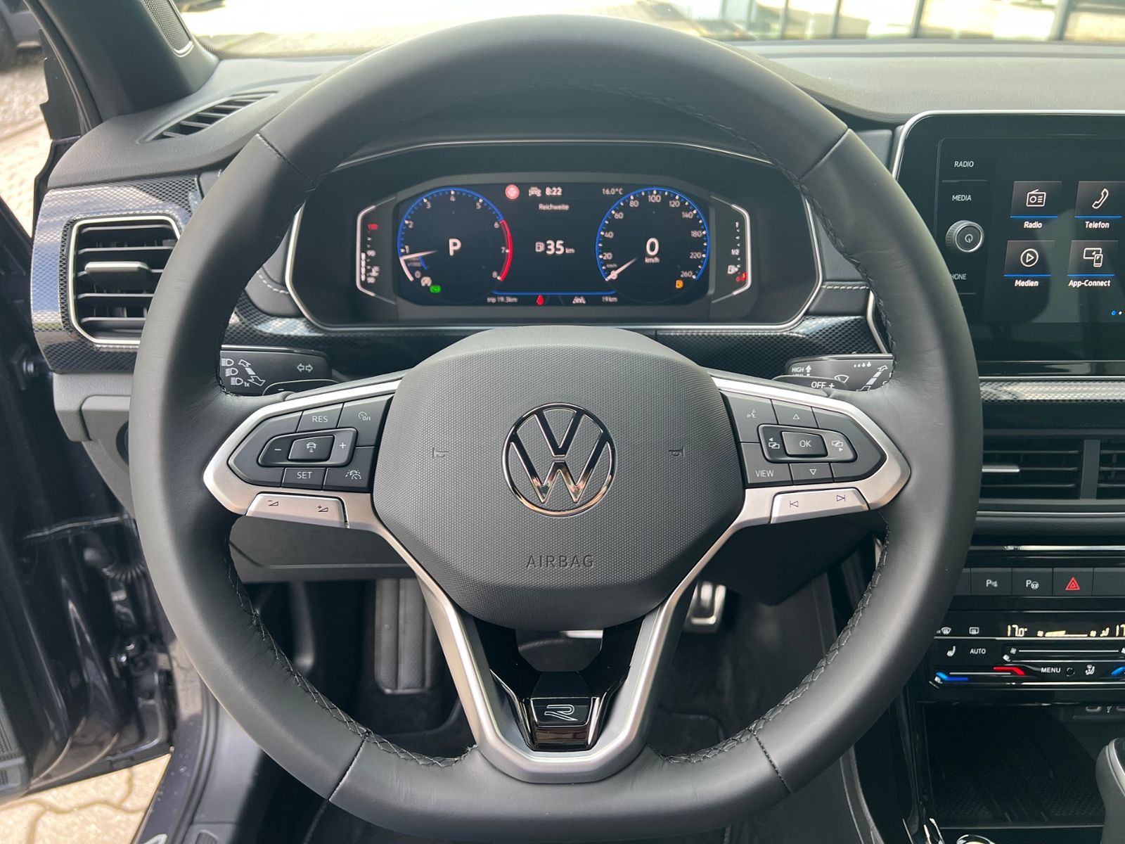 Fahrzeugabbildung Volkswagen T-Cross R-Line 1.5 TSI DSG *AHK, IQ.LIGHT, ACC,