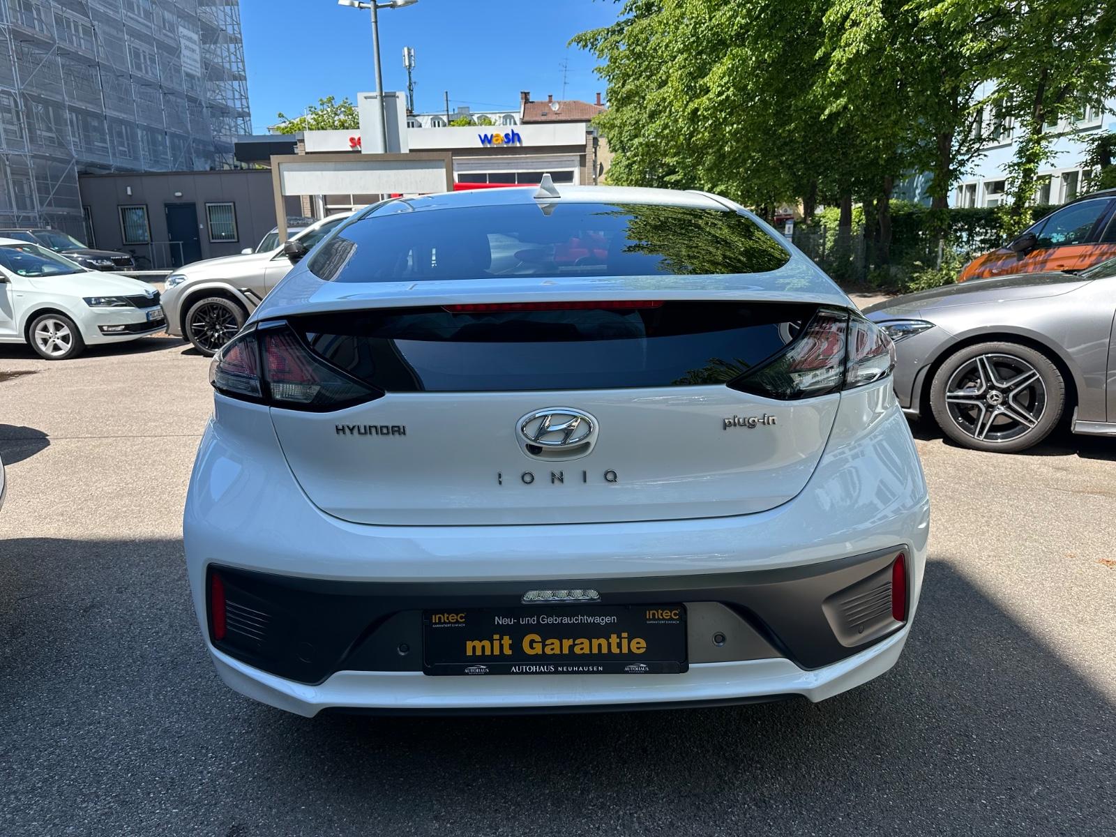 Hyundai IONIQ Premium Plug-In Hybrid*NAVI*Kamera*LEDER*