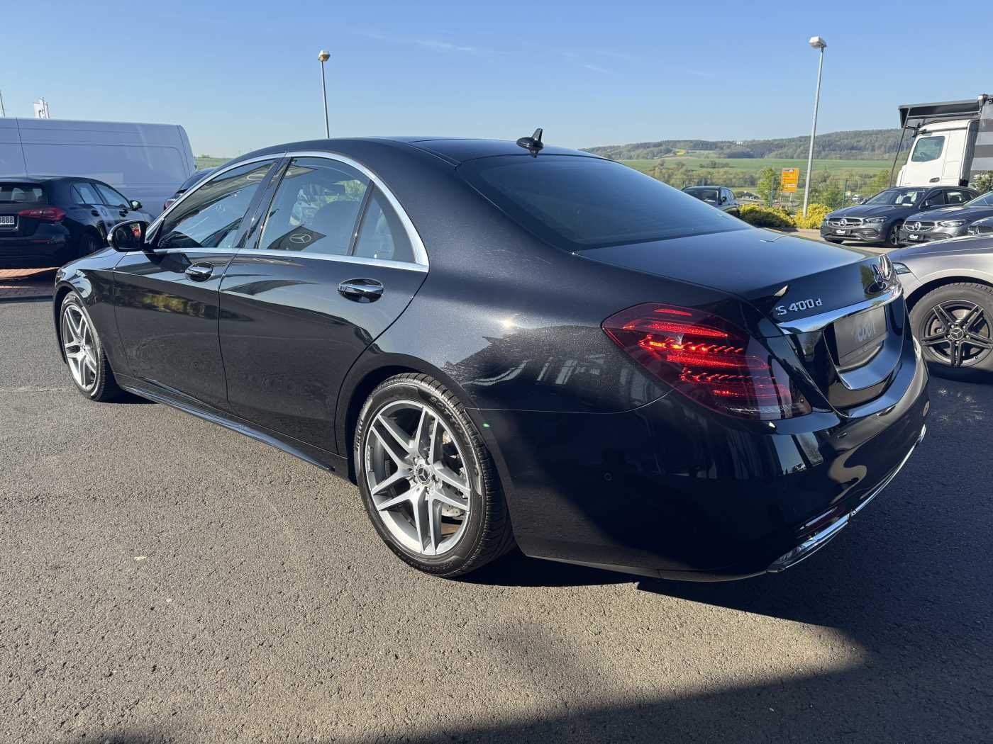 Fahrzeugabbildung Mercedes-Benz S 400d 4M AMG+Pano+Burm+Distr+Massage+ HUD