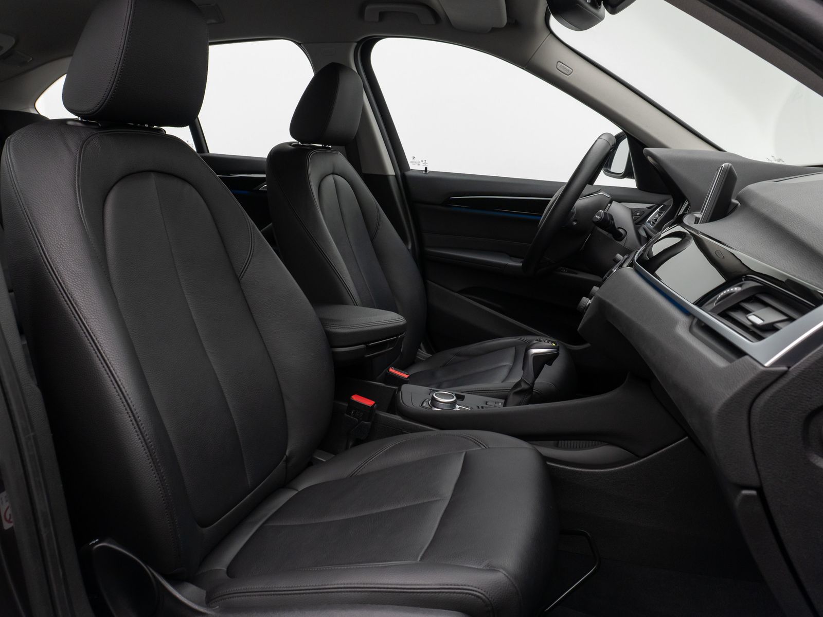 Fahrzeugabbildung BMW X1 xD25e PDC DAB Navi Lordos Geschwindigkeitsreg