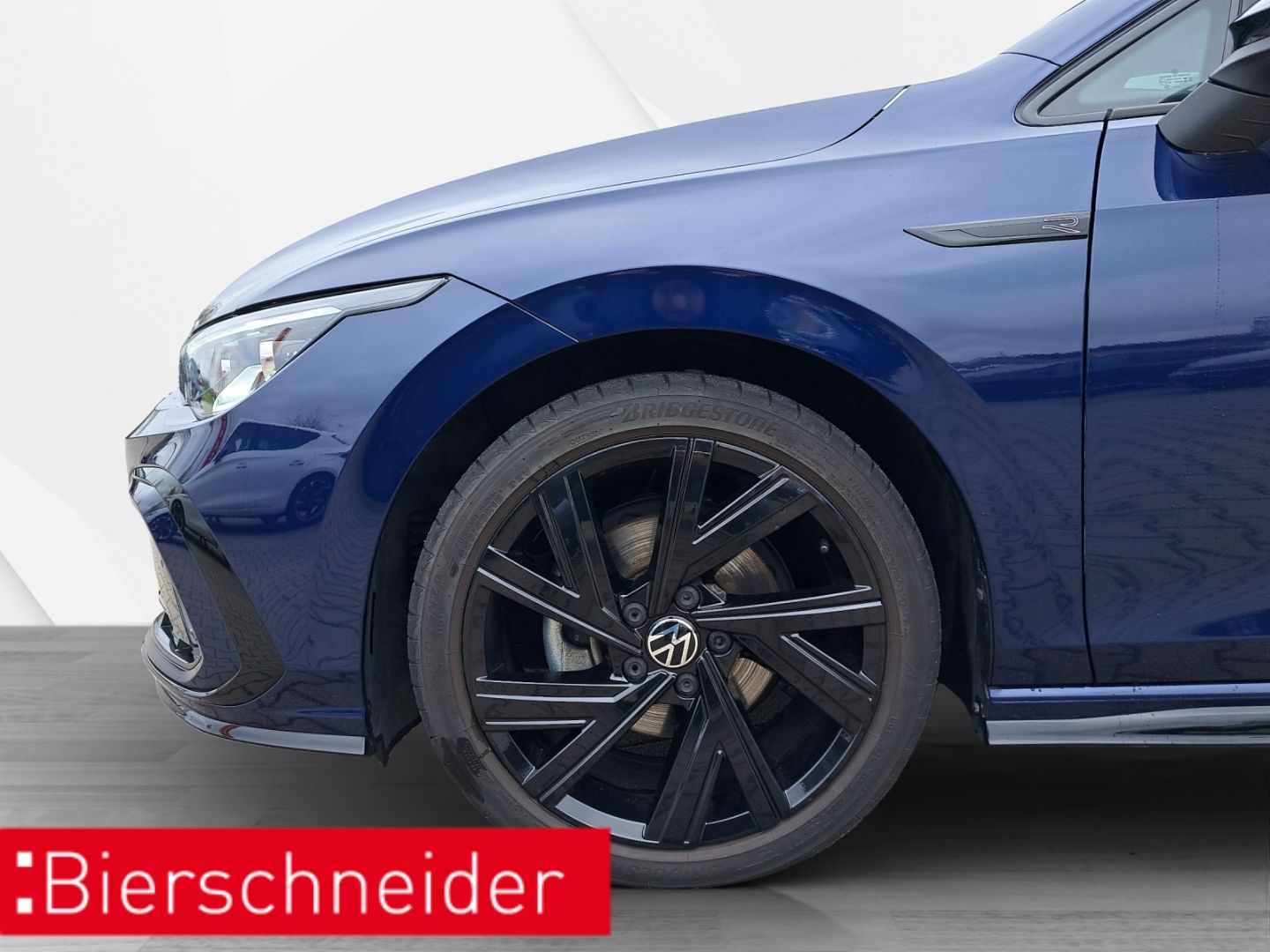 Volkswagen Golf 8 1.5 eTSI DSG R-Line IQ-LIGHT DIGITAL PRO  imagem 3
