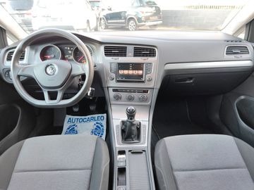 Volkswagen Golf - 9