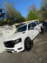 Dodge RAM Big Horn 4x4 Crew Cab Große Navi  - Dodge RAM: Big