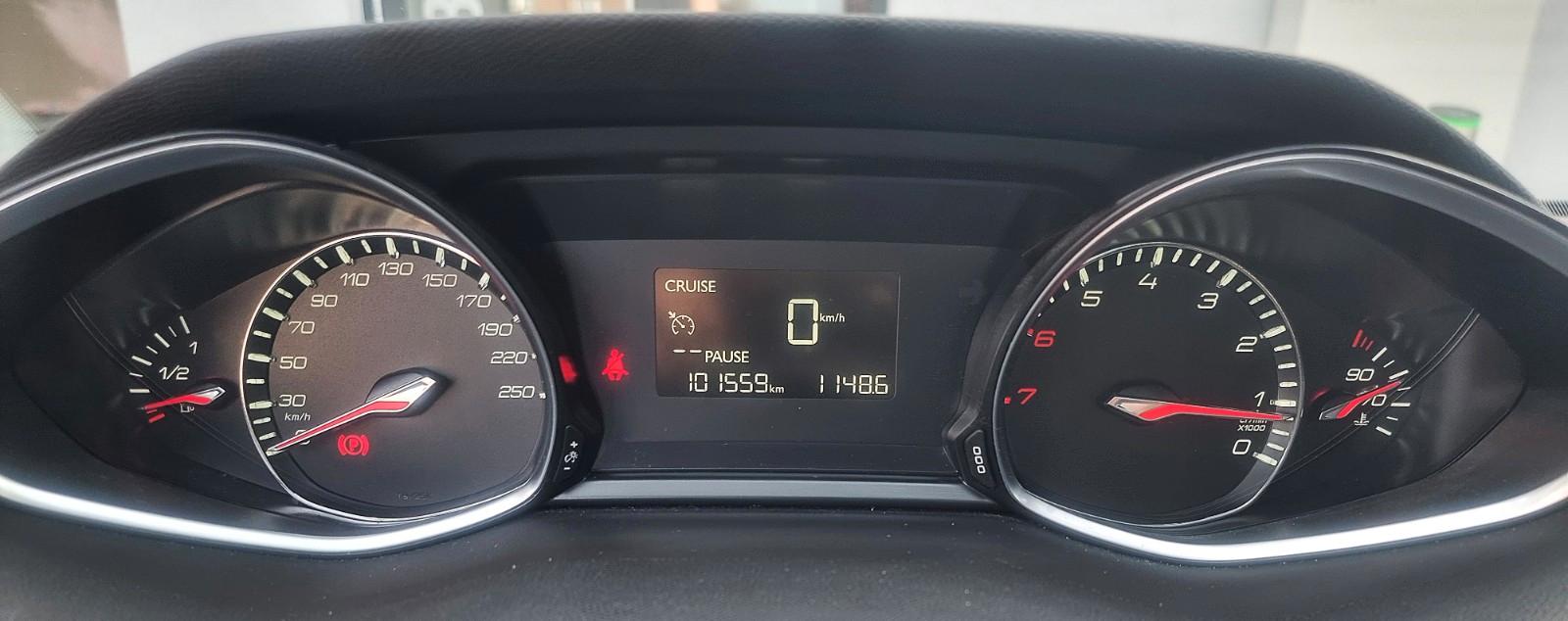 Peugeot 308 SW Allure NAVI KAMERA TEMP SITZH LED PDC ALU