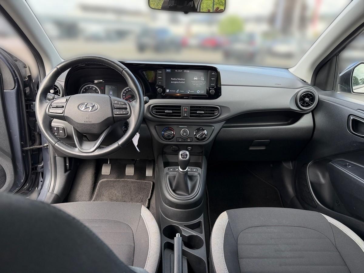 Hyundai i10 1.2 Trend *Car Play*