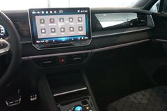 VW Tayron 2.0 TDI R-Line | Pano | AHK | 7-Sitzer VW Tayron 2.0 TDI R-Line | Pano | AHK | 7-Sitzer