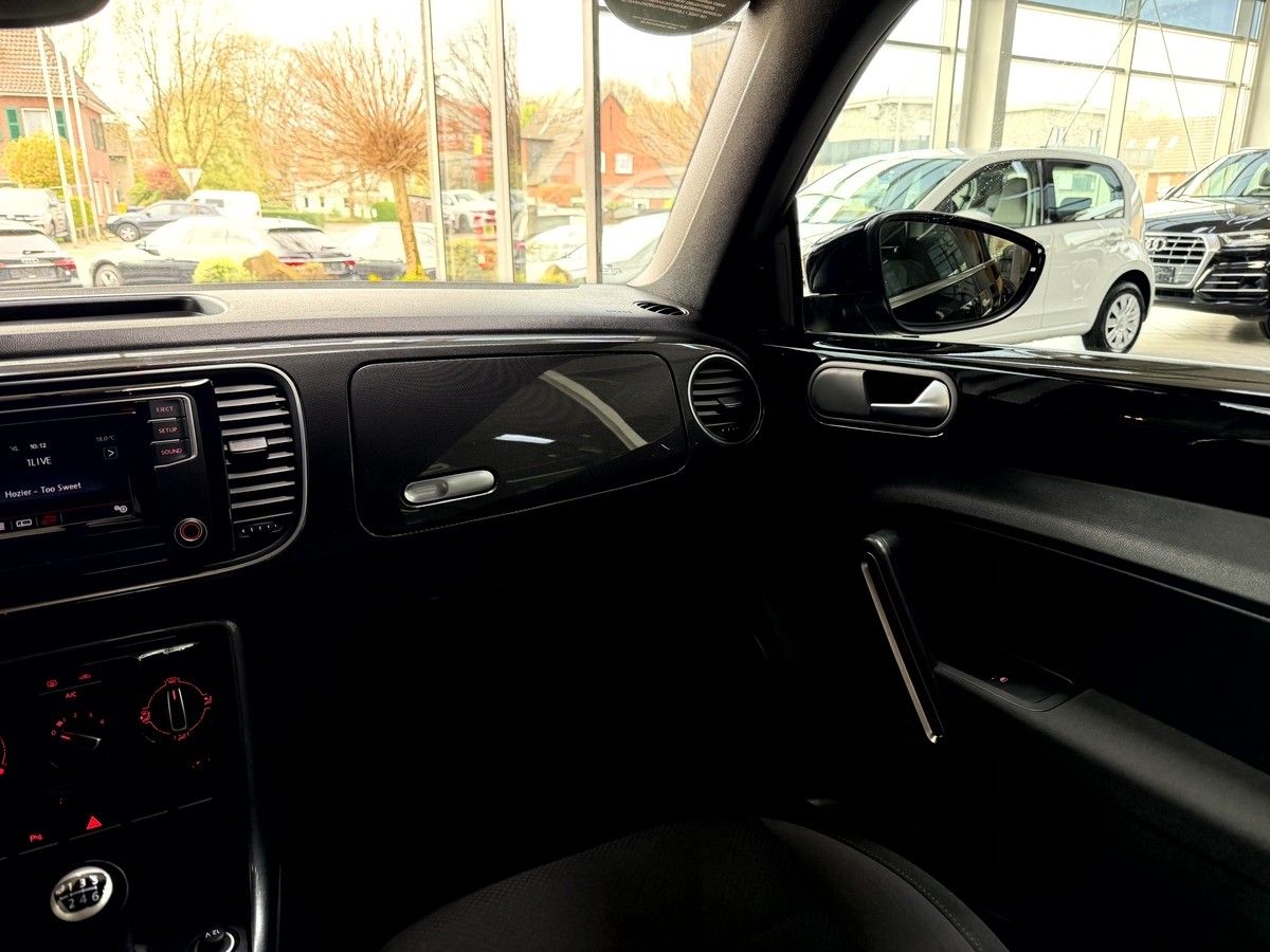 Volkswagen Beetle Cabriolet 1.4 TSI BMT R-Line PDC Klima  foto 13