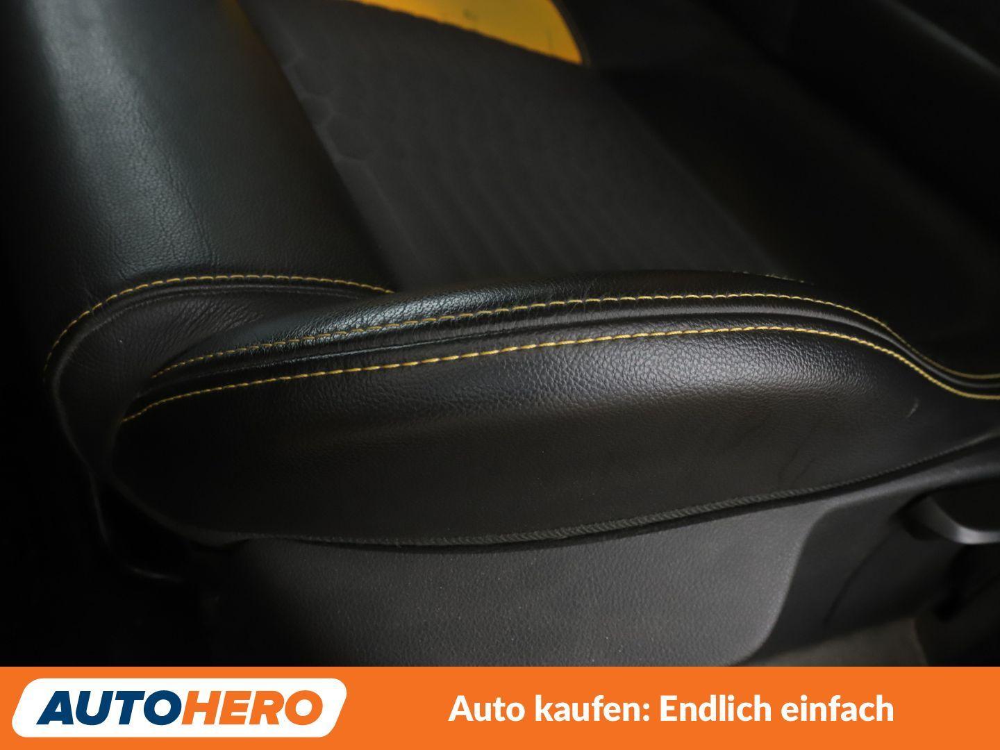 Ford Focus 2.0 EcoBoost ST *NAVI*XENON*TEMPO*PDC*SHZ*